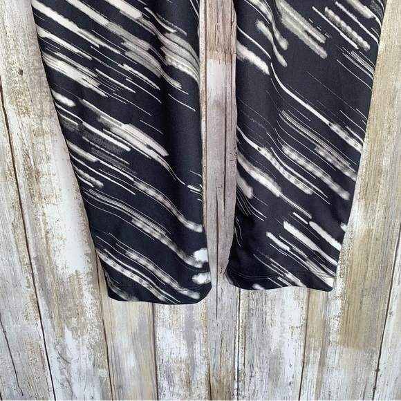 Under Armor Kids Pink Banded Leggings - Picture 2 of 5